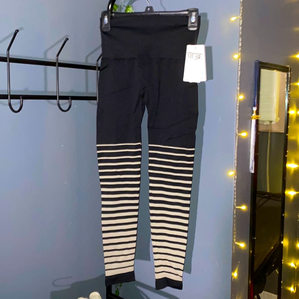 Women’s high waisted striped leggings